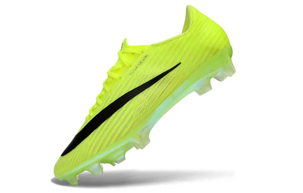 Close-up of Nike Air Zoom Mercurial Vapor XVII Elite Football Cleats sole